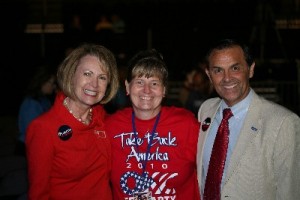 Sitting just a few seats to her right (no pun intended), Margie couldn't refuse having a picture taken with Donna & Randy Brogdon